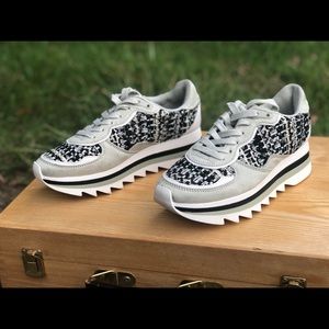 ZARA black and white sneakers